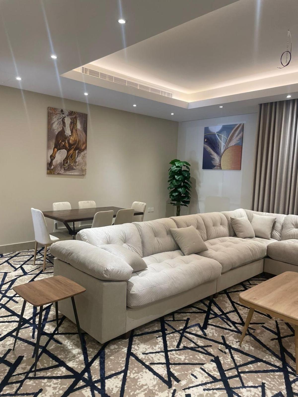 Boulevard Apartment